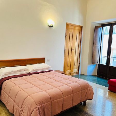 Regina D'Aragona Casa Vacanze Сульмона Экстерьер фото