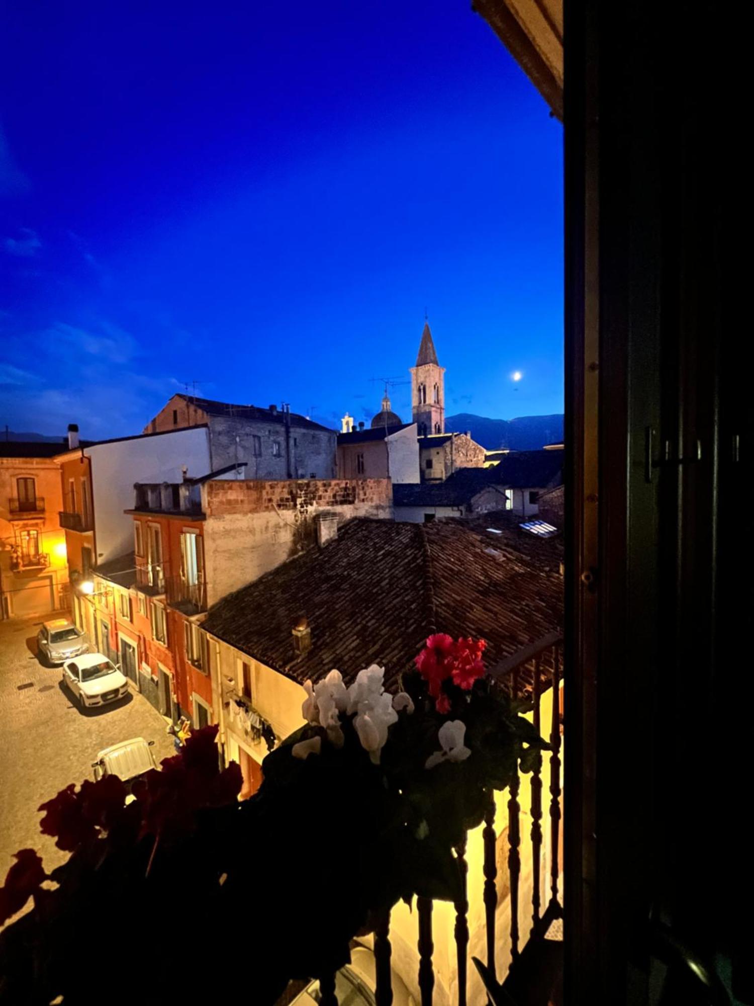 Regina D'Aragona Casa Vacanze Сульмона Экстерьер фото