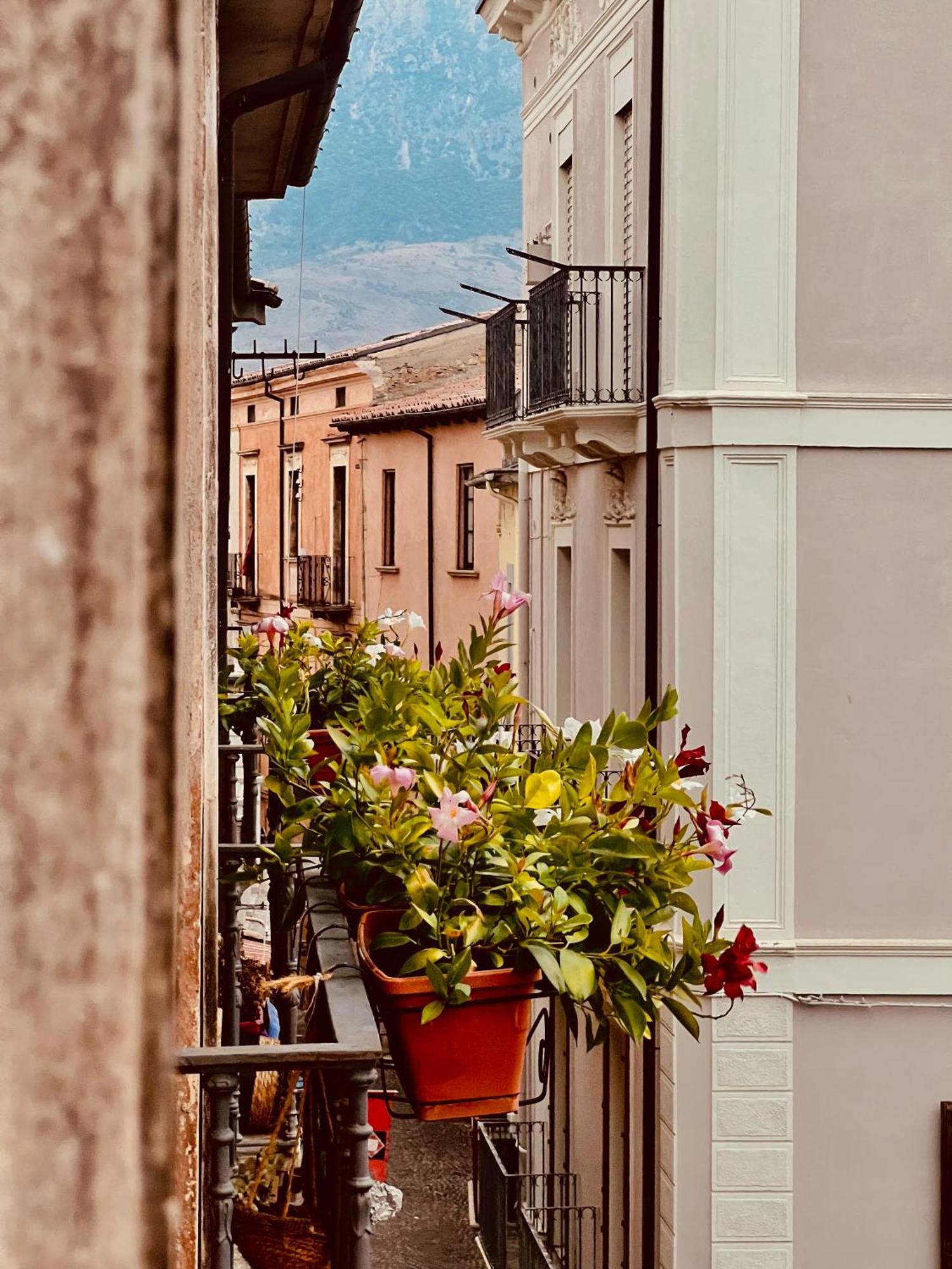 Regina D'Aragona Casa Vacanze Сульмона Экстерьер фото