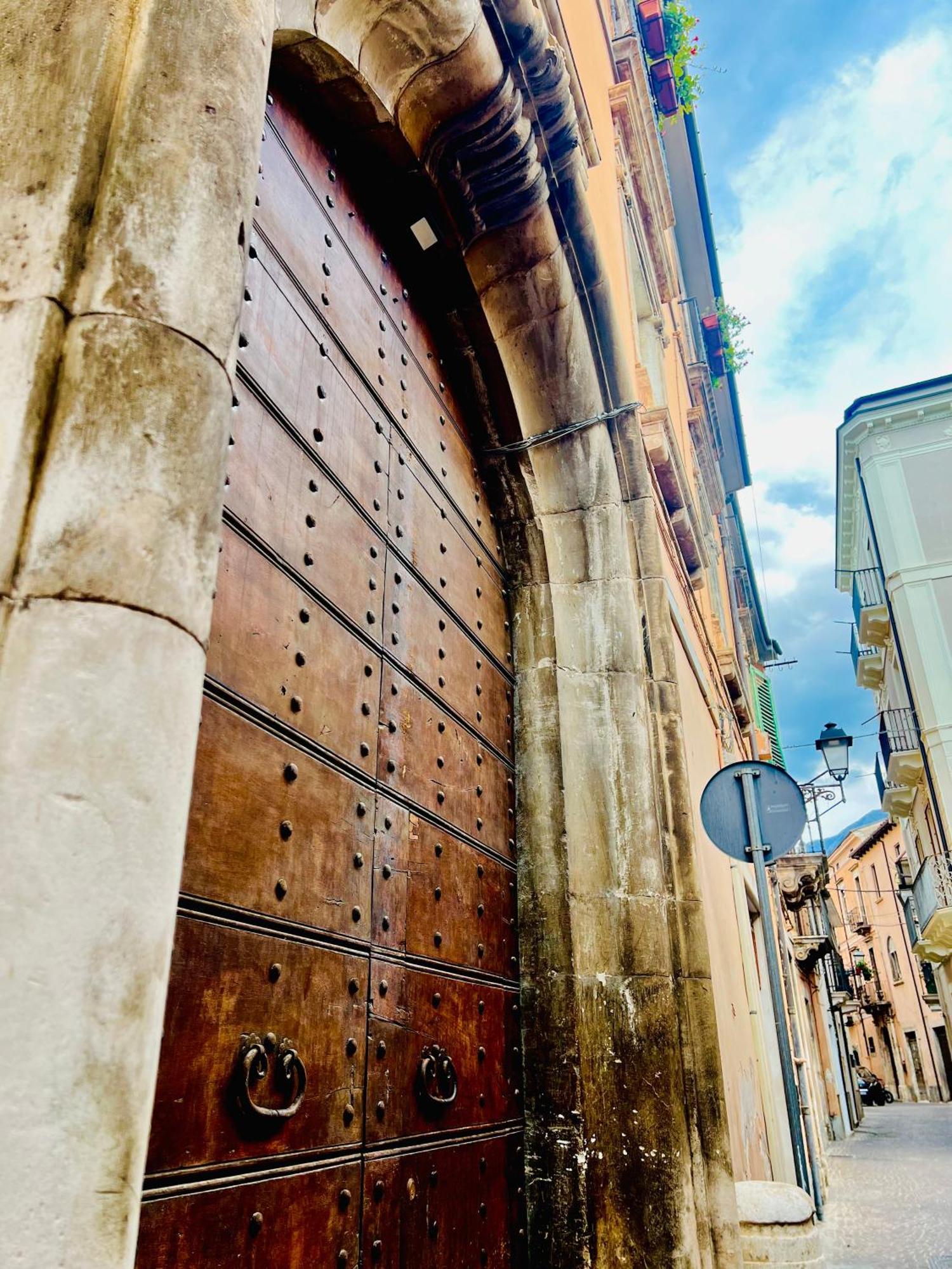 Regina D'Aragona Casa Vacanze Сульмона Экстерьер фото